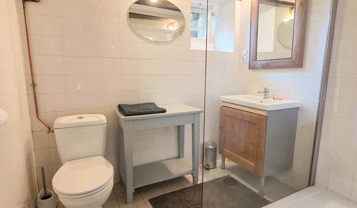 Salle de bain de la chambre double de Belle Epine
