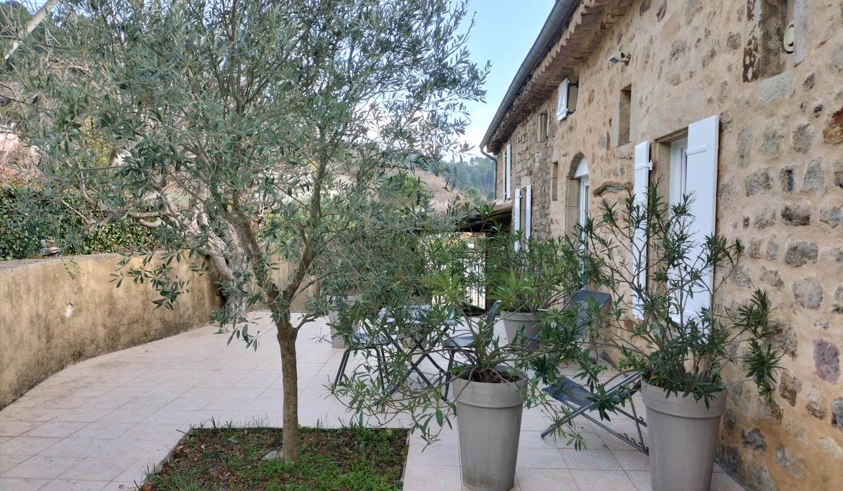 gîte Ombre bleue, ombre bleue du figuier gîtes et chambres d'hôtes avec piscine Ardèche