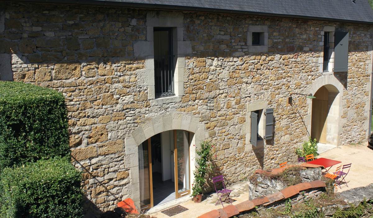 Façade est de la grange étable