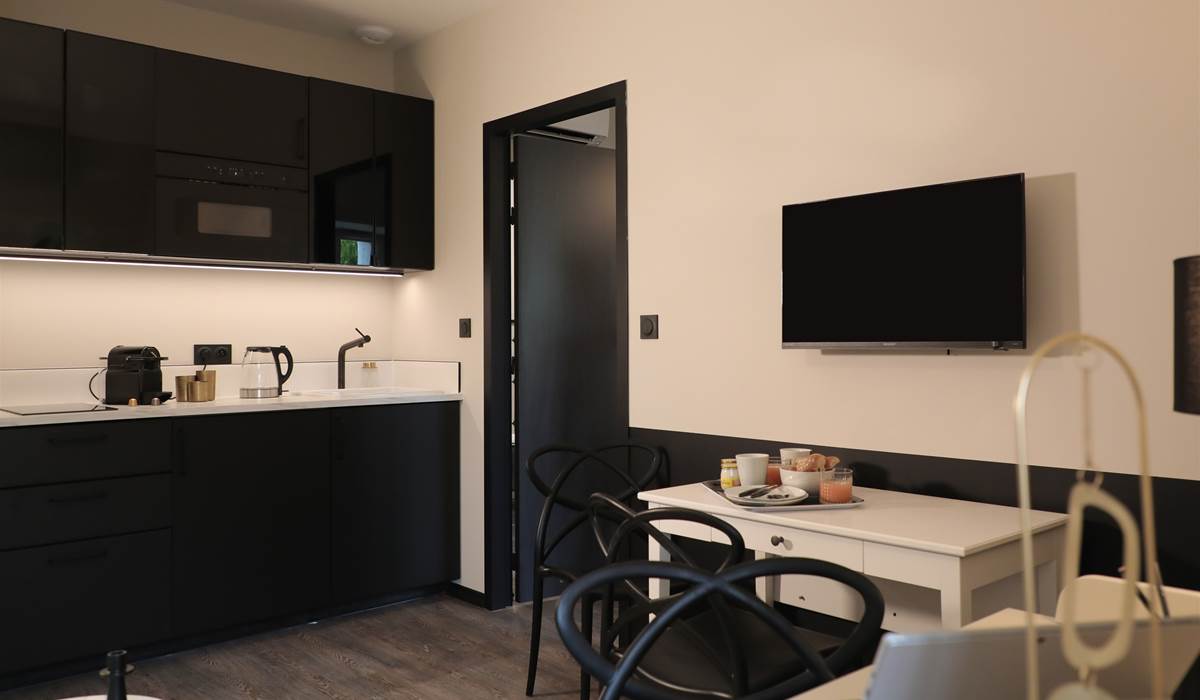 APPART HOTEL  (120)