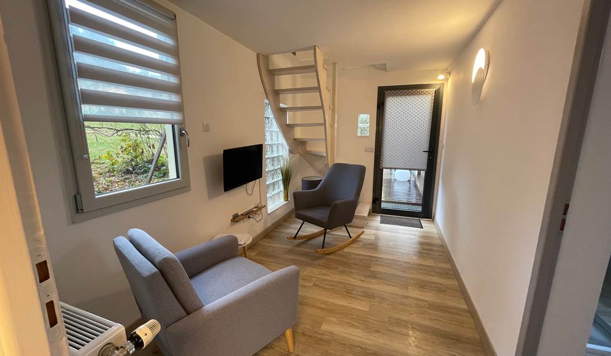 studio-jacuzzi-séjour-Sarlat