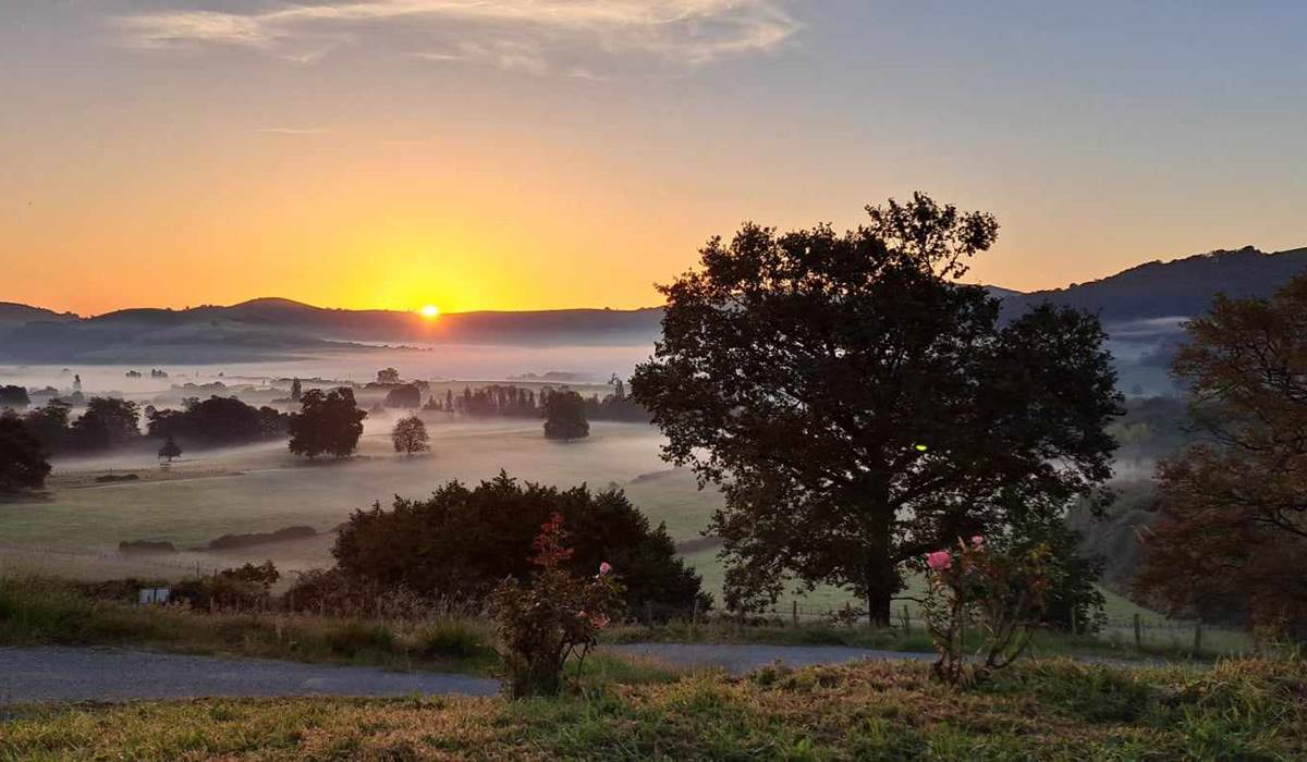 VUE MATIN OCTOBRE 2023 COMPOSTELLE OSTABAT IZARRAK