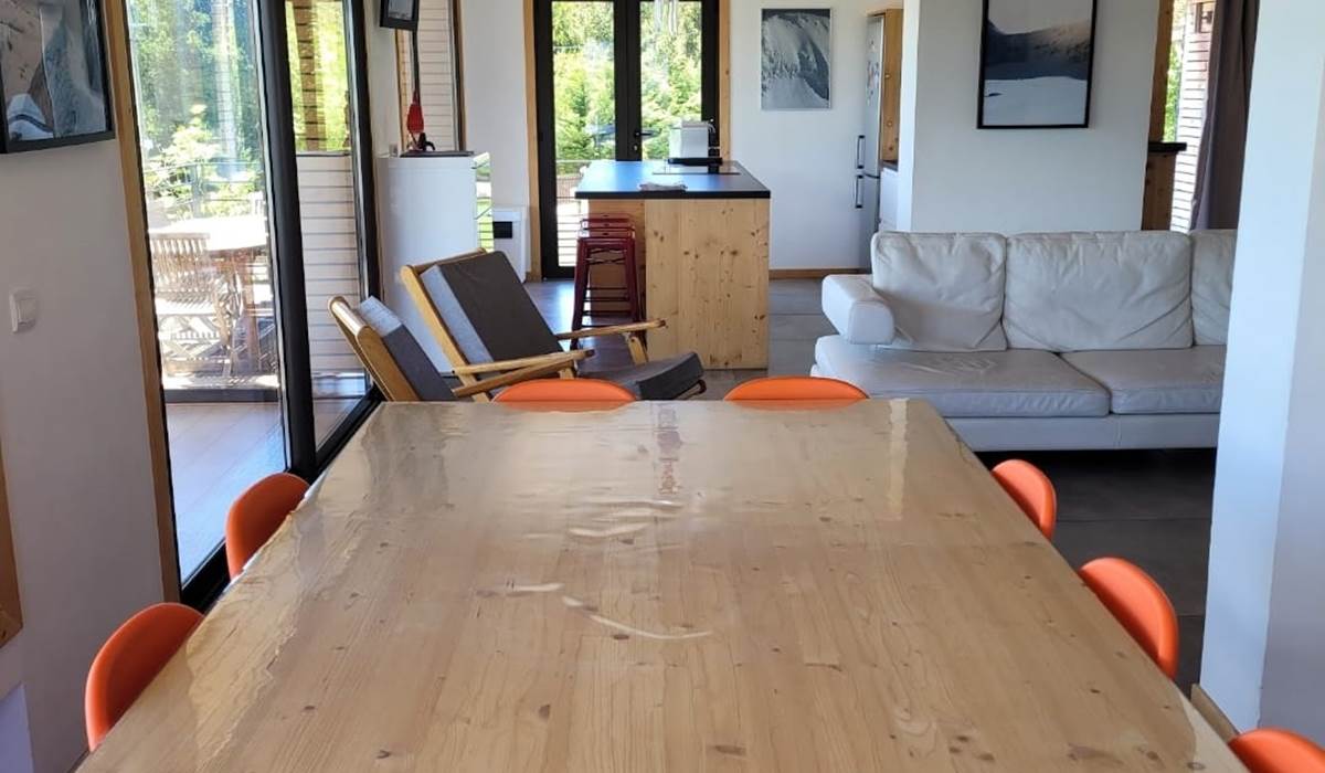 Chalet_Forapista_Table