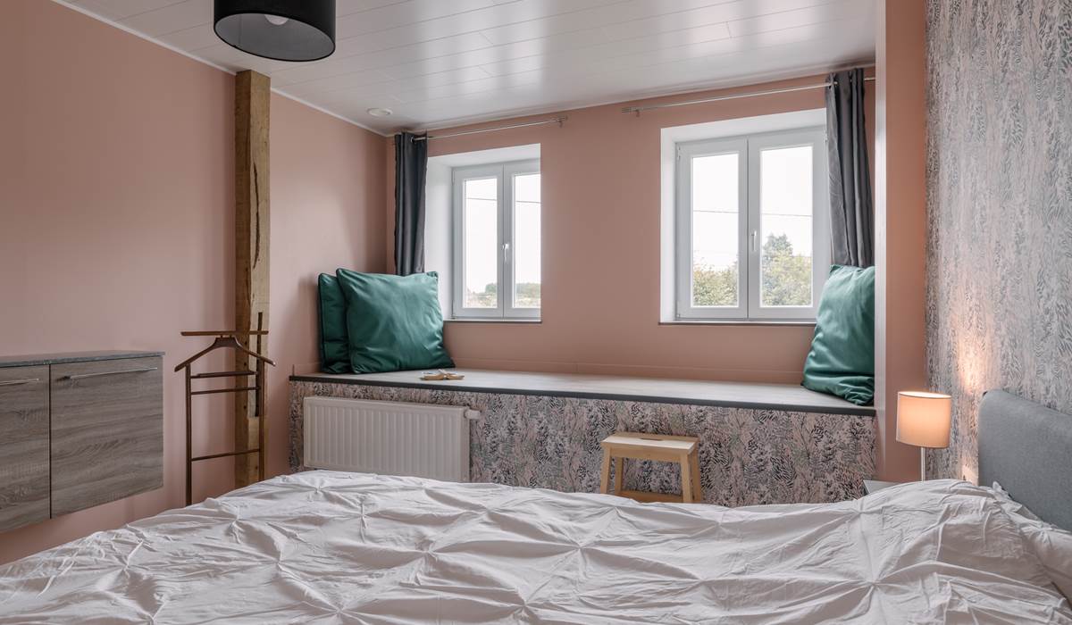 Chambre 1 à l'étage façade, lit 2 personnes