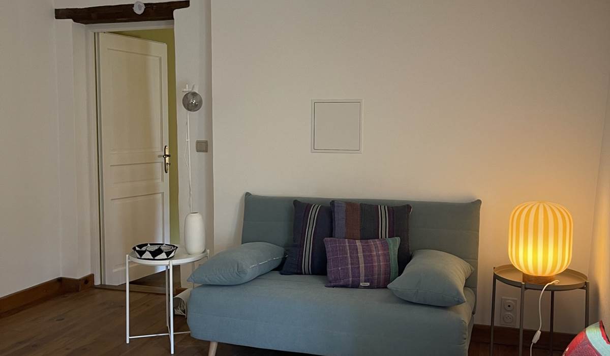 PETIT SALON 2E`ME E´TAGE canape´ MF