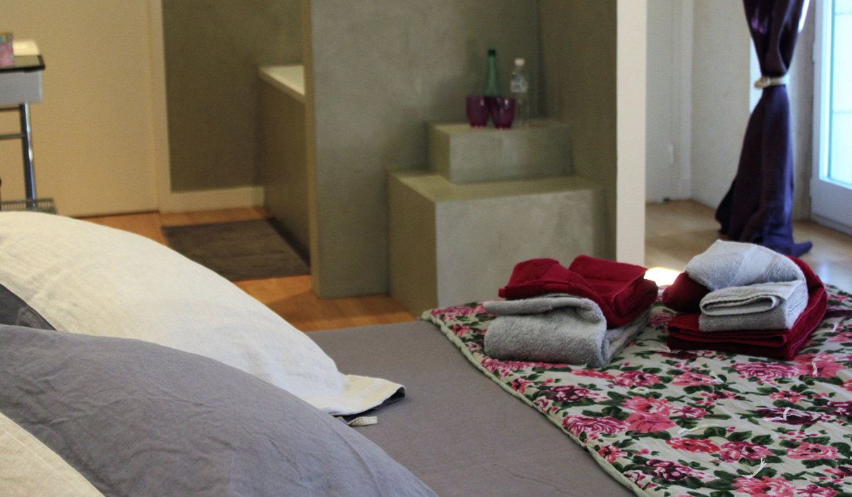 La chambre "Léa" équipée baignoire