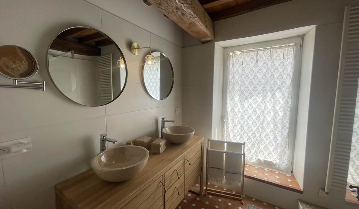 SALLE DE BAIN 1ER E´TAGE lavabos MF