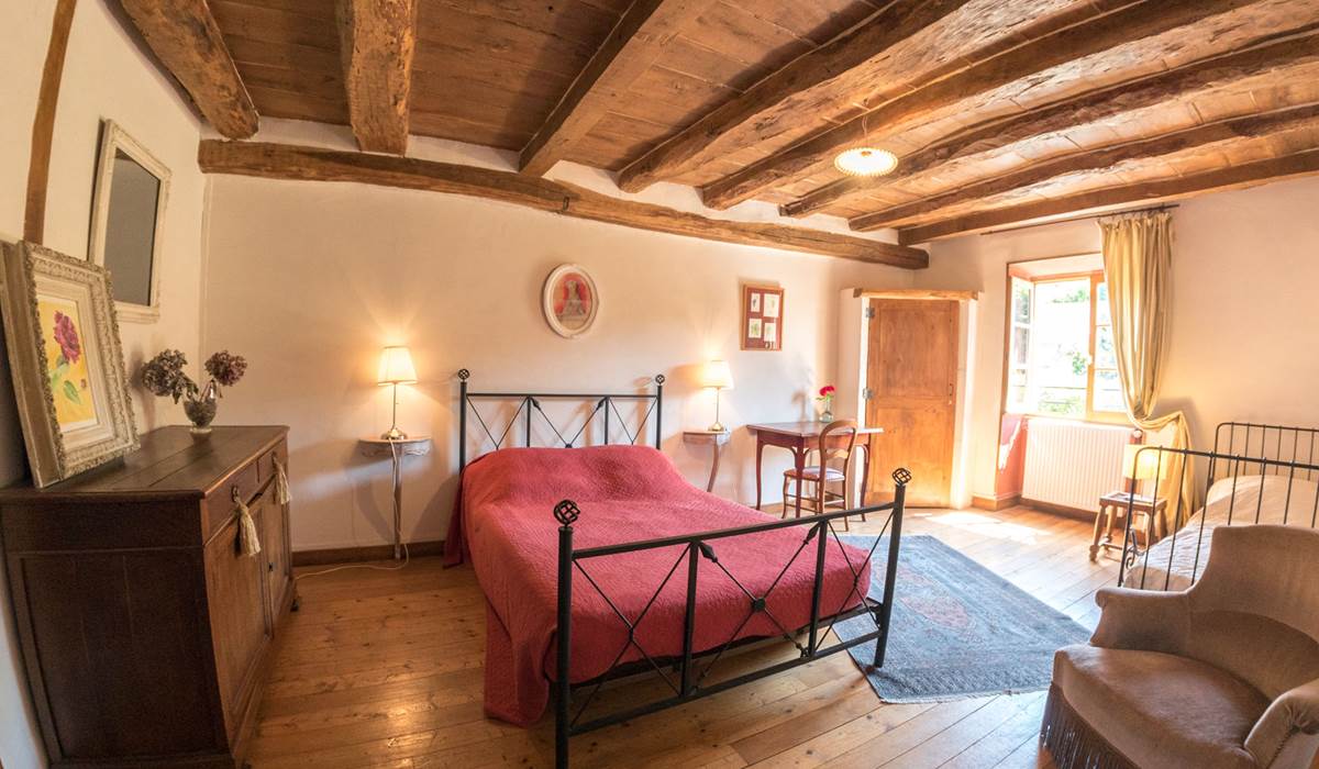 Chambre "Bois" - 1 lit double et 1 lit simple