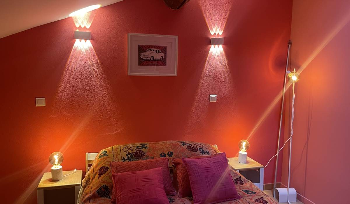 CHAMBRE ROSE 2E`ME E´TAGE MI
