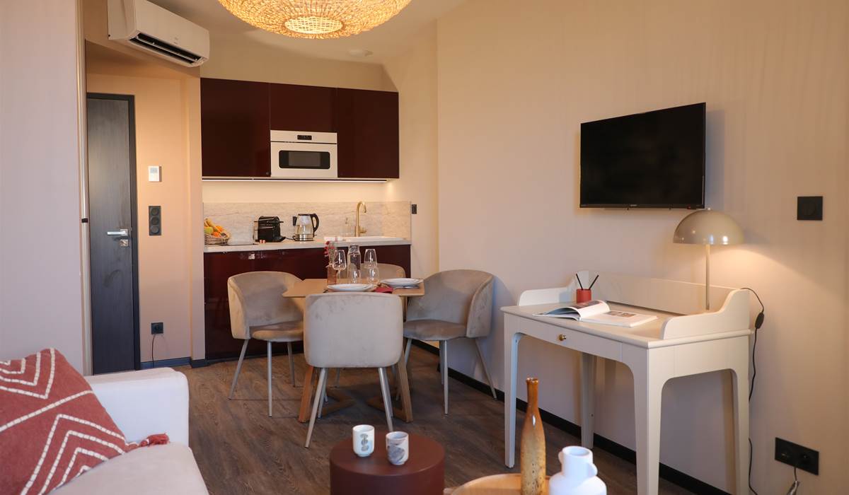 APPART HOTEL  (64)