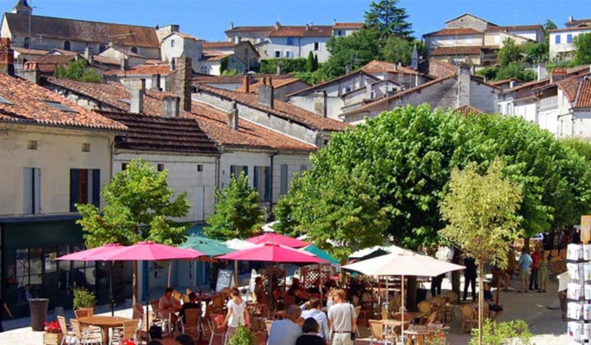 Place trarieux Aubeterre