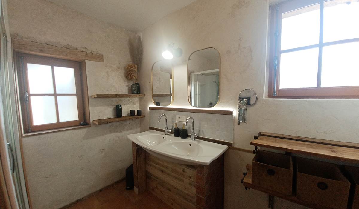 salle de bain gite Le Figuier