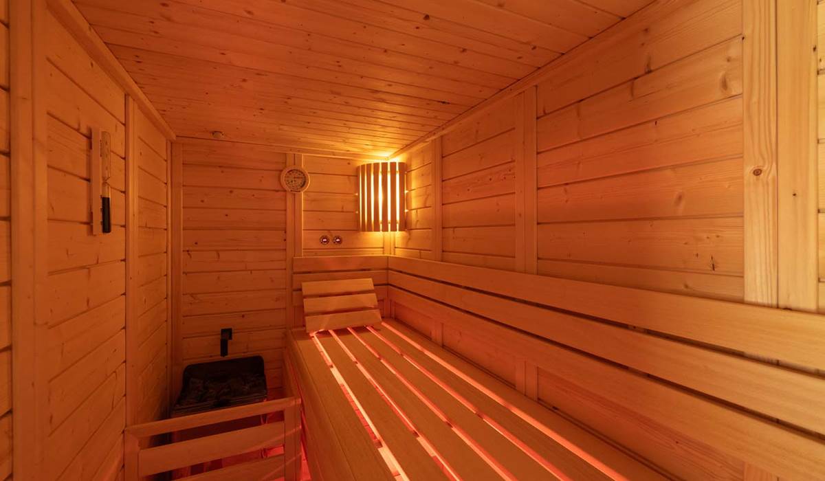 A l'intérieur du sauna privatif du gîte