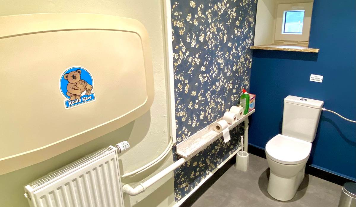 WC- espace table à langer Bébé