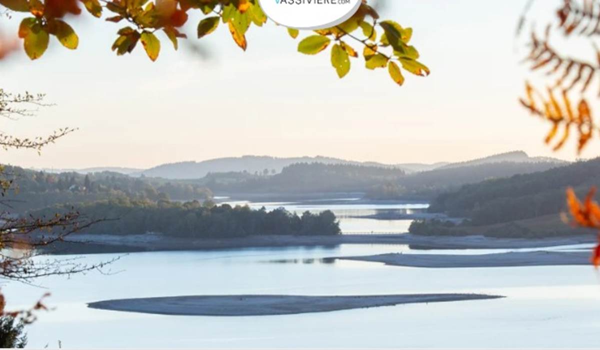lac de vassieviere automne