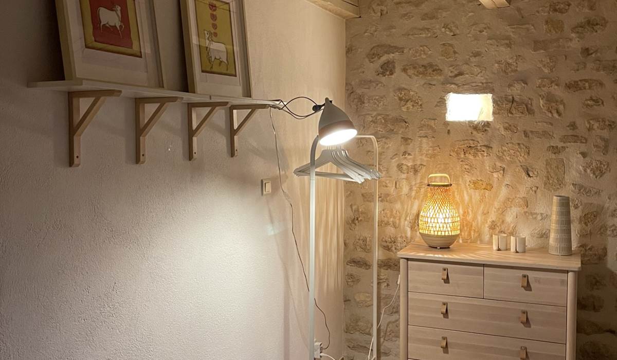 CHAMBRE SOLEIL 1ER E´TAGE commode MI