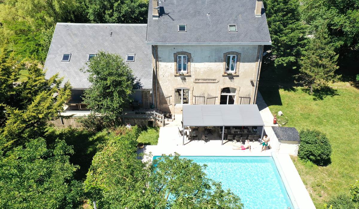 Façade Piscine Ciel La Gare aux Ânes