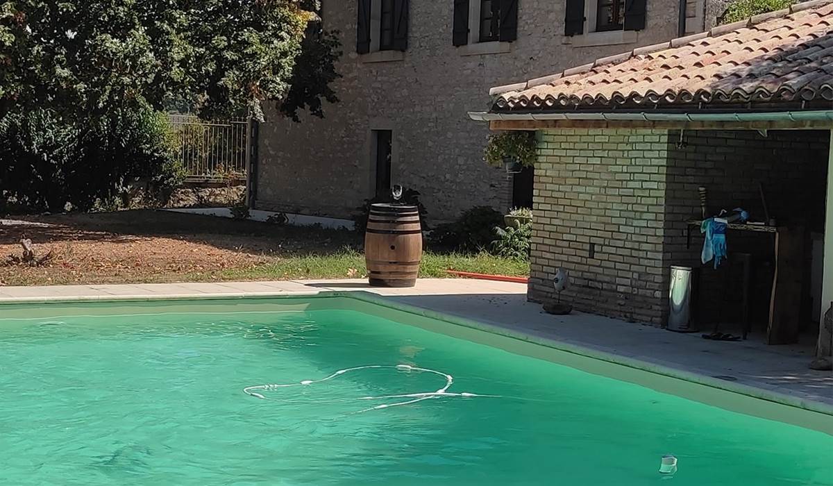 Domaine les Garrigues La piscine