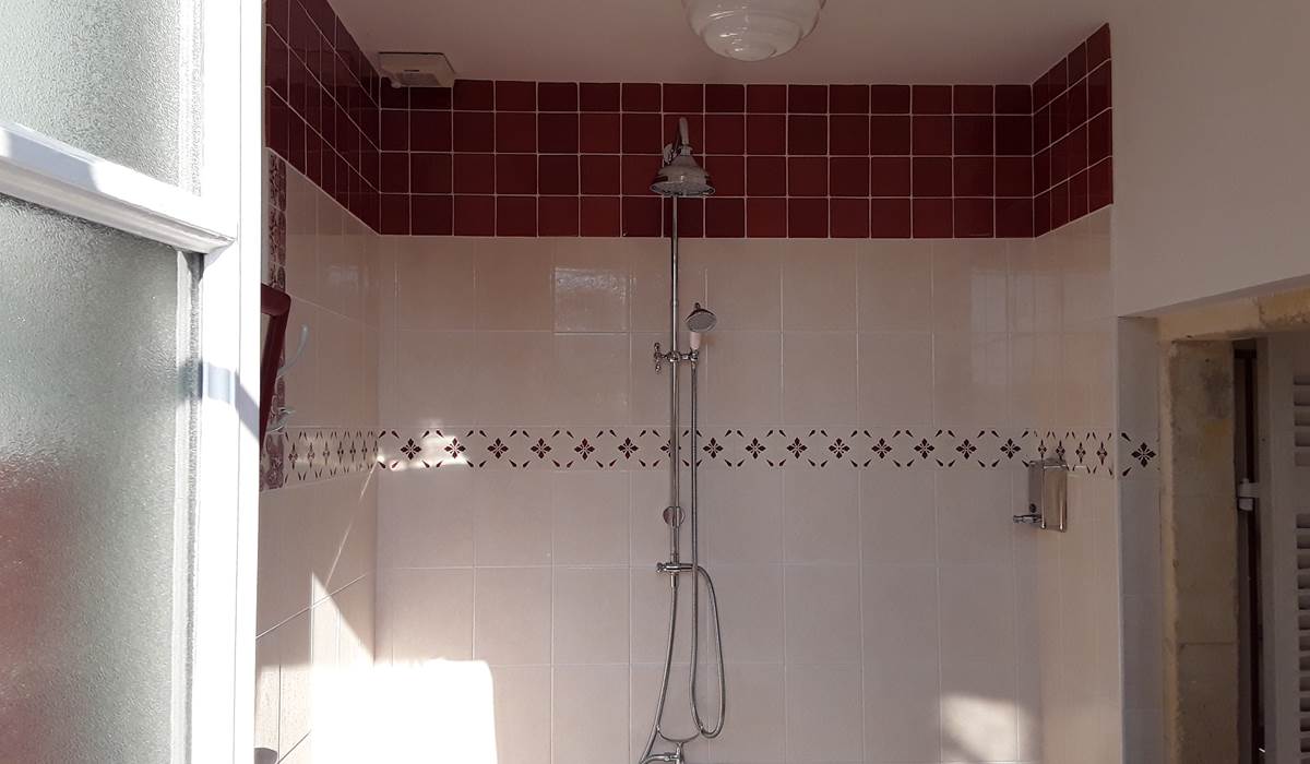 la baignoire avec vue sur la cour