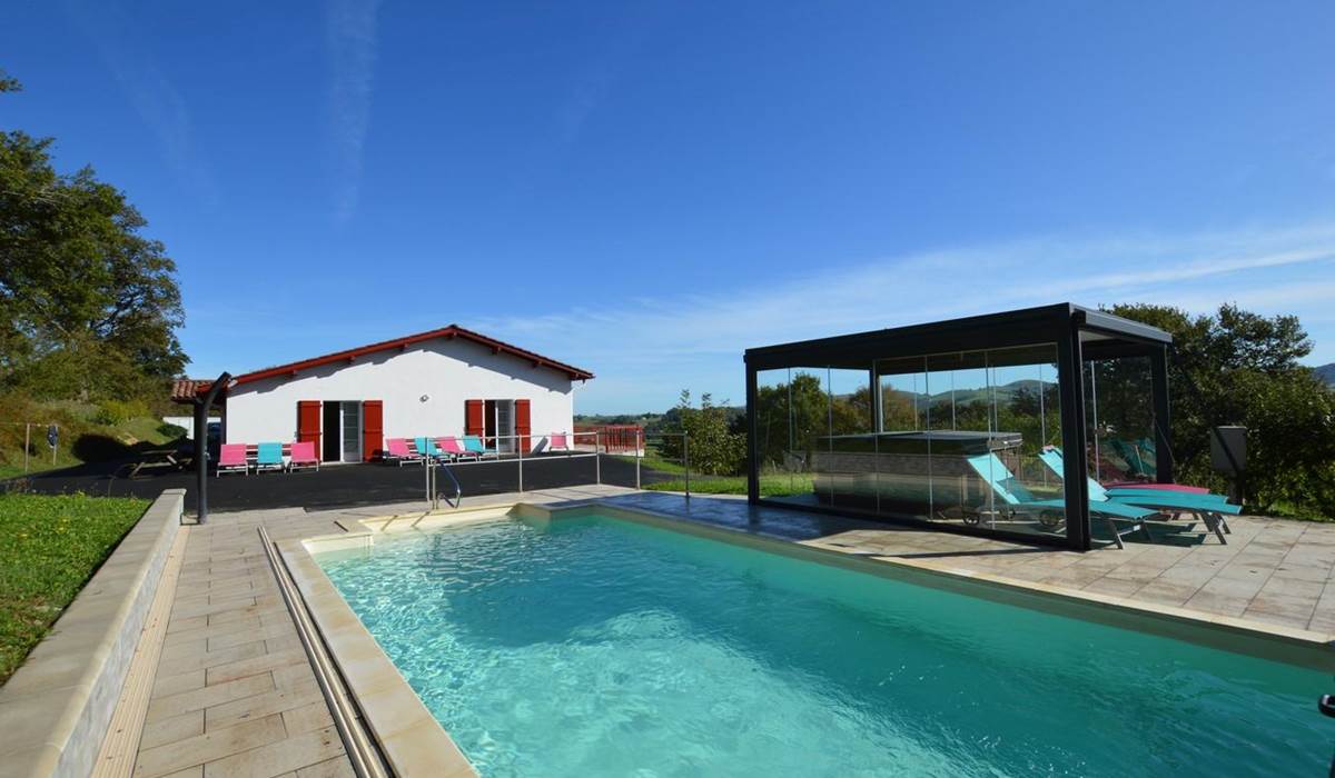 Gite Izarrak_Compostelle_pays basque_piscine