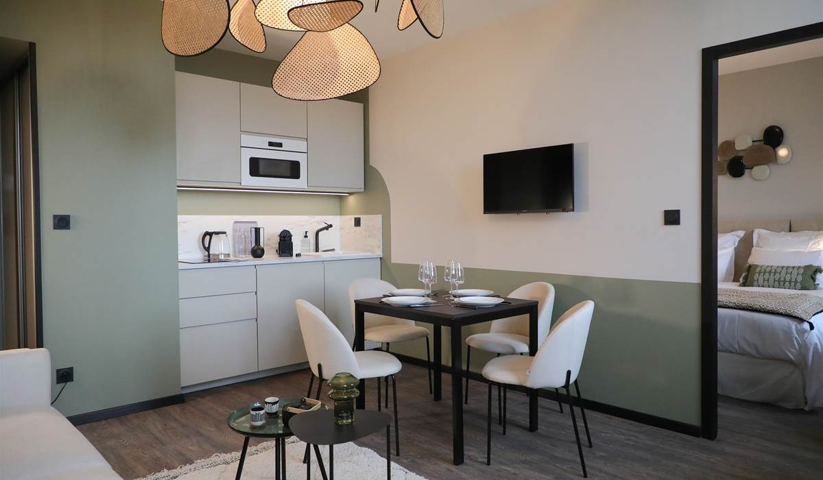 APPART HOTEL  (248)