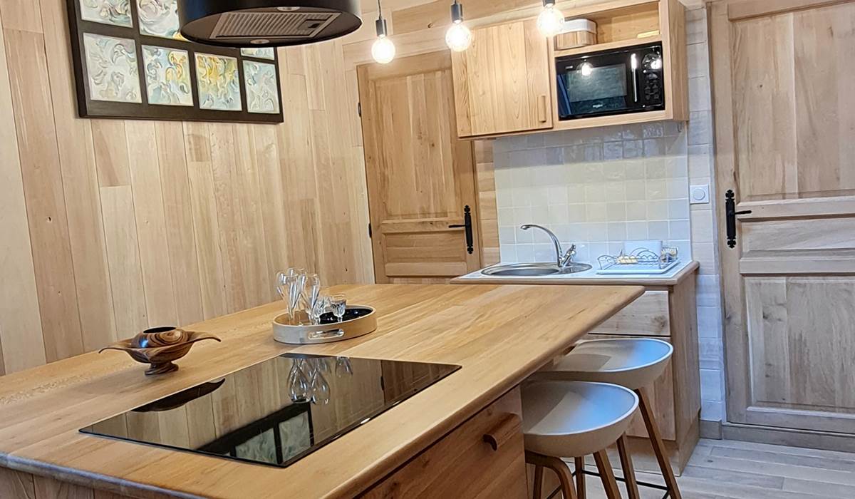 Espace cuisine/salle à manger du gîte