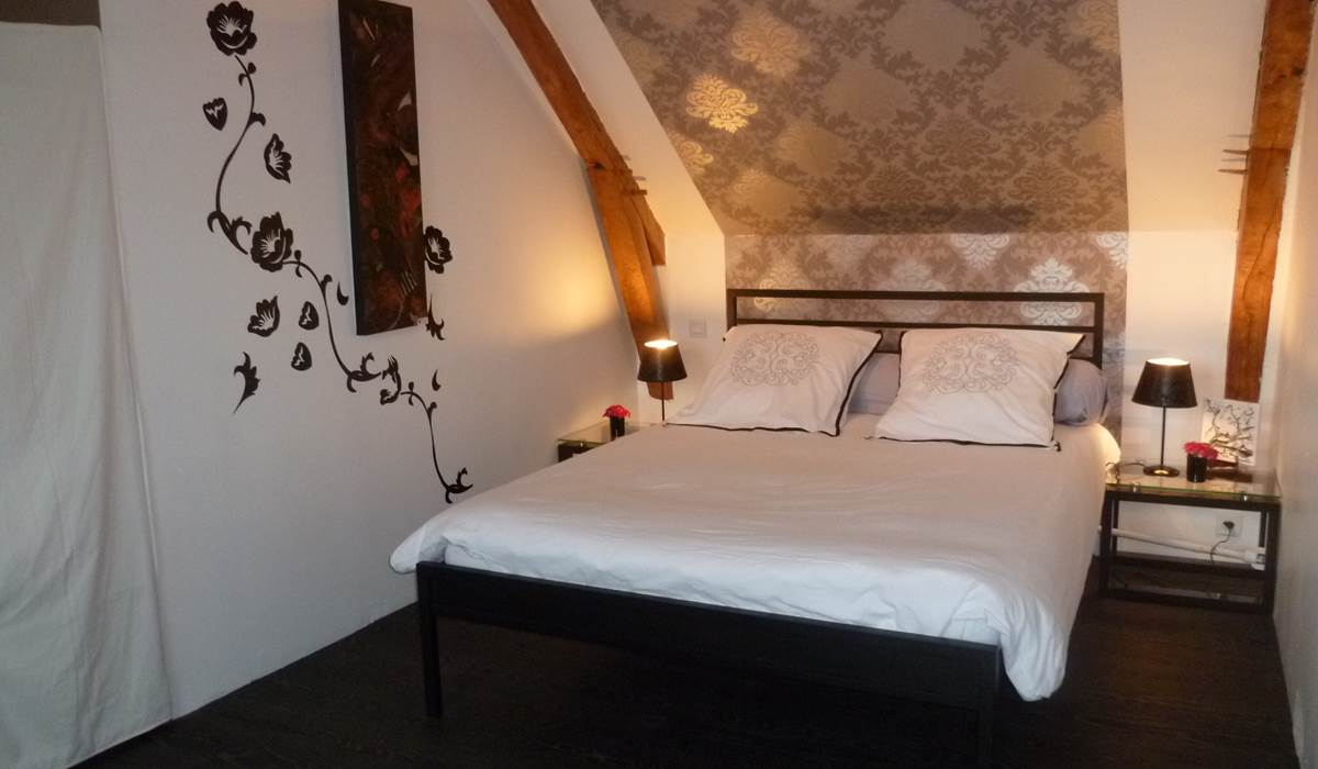 lit double chambre baroque 25m2