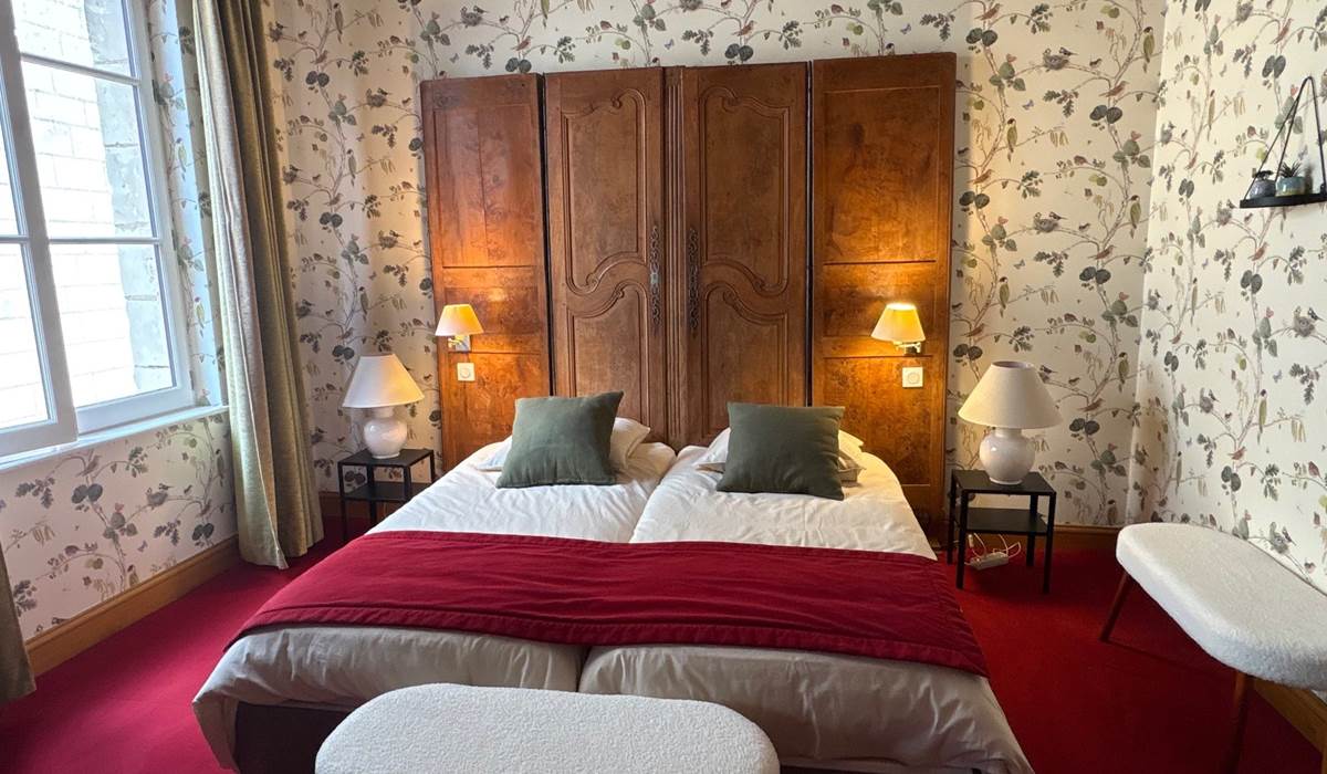 gite-deux-couronnes-chinon-chambre 3 lits