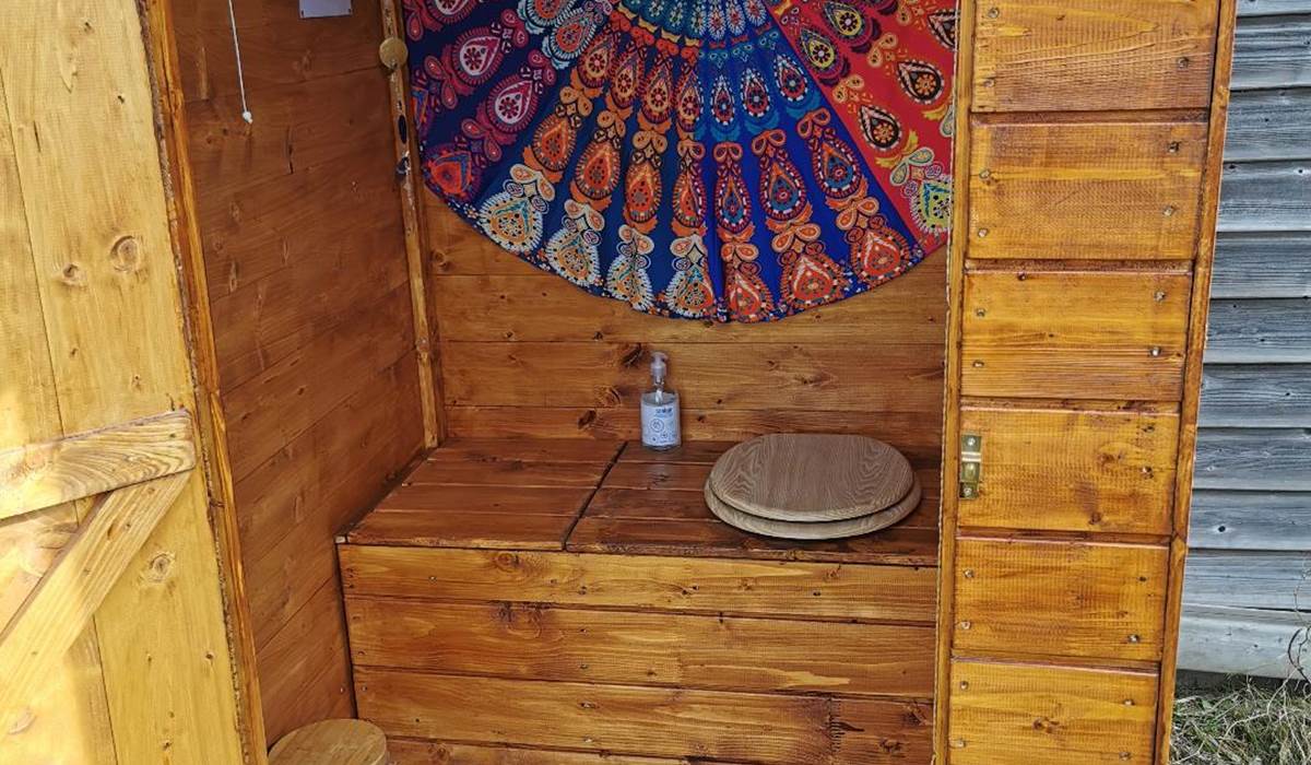 toilettes seches privées cabane