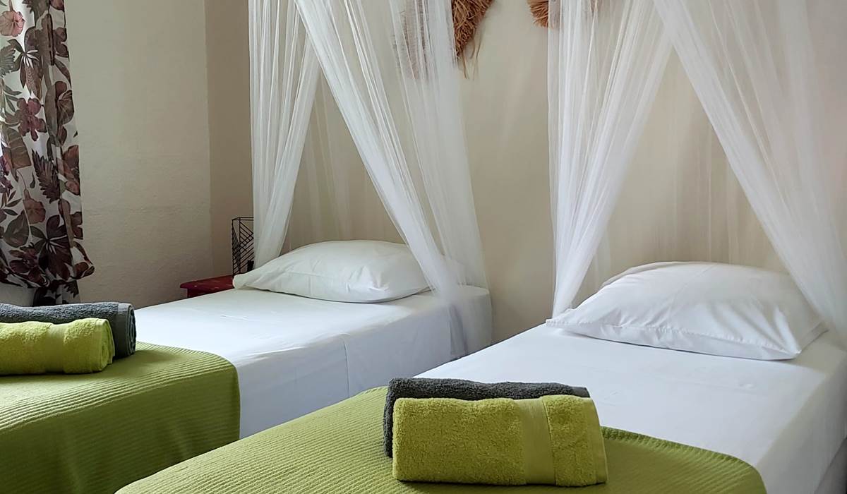 le PAPAYE Chambre 1 version 2 lits simples
