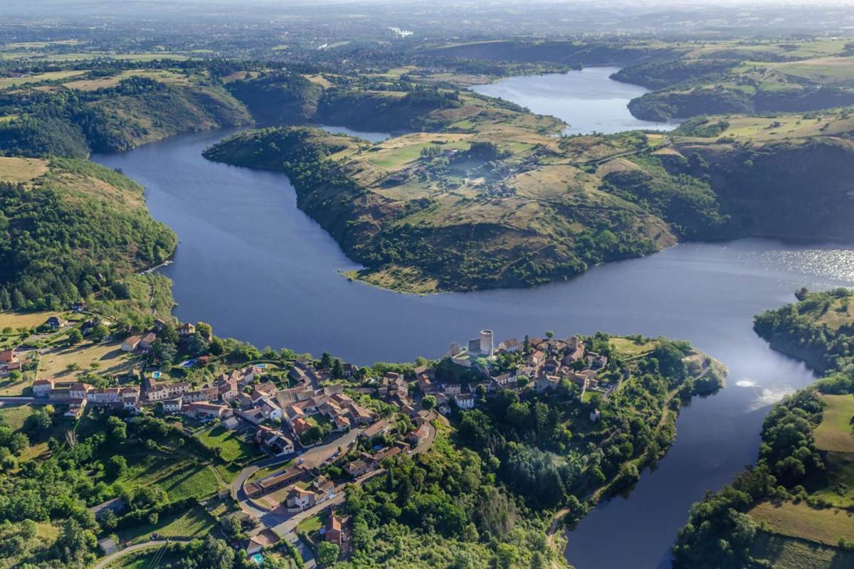 Vue aérienne de Saint-Jean-saint-Maurice-sur-Loire © Guillaume Masseron - RT (1)