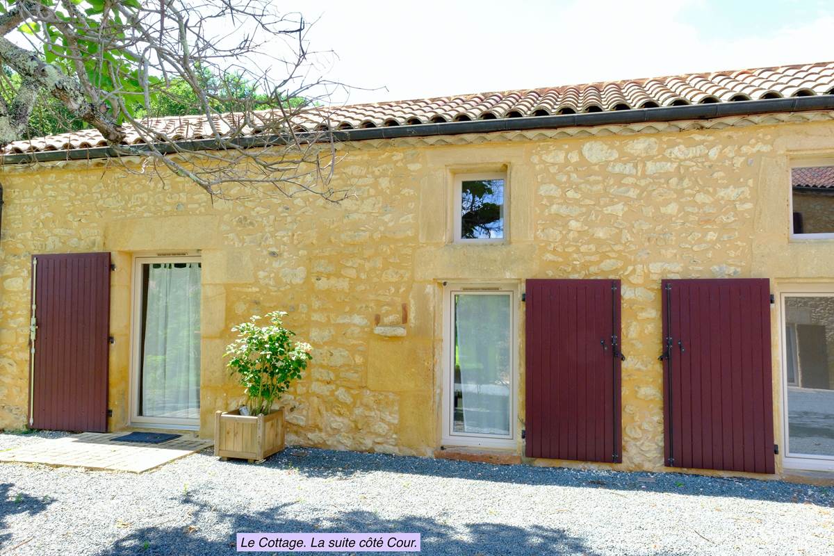 Champ de l'Hoste. Larzac. Suite côté cour.