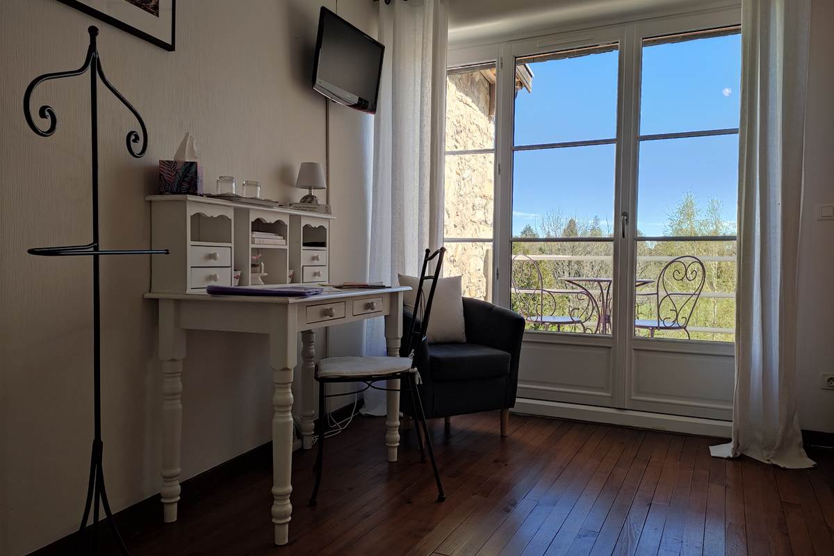 Maison d'hôtes l'Amphitryon - Chambre Ossau romantique avec sa terrasse