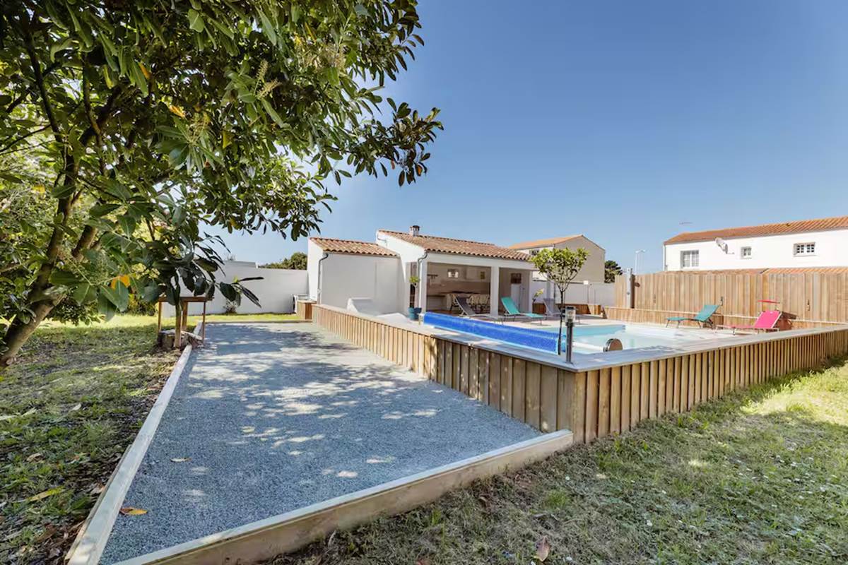 Jardin privé de la Villa du Moulin Blanc 3? à Saint-Pierre-d’Oléron – idéal pour se détendre