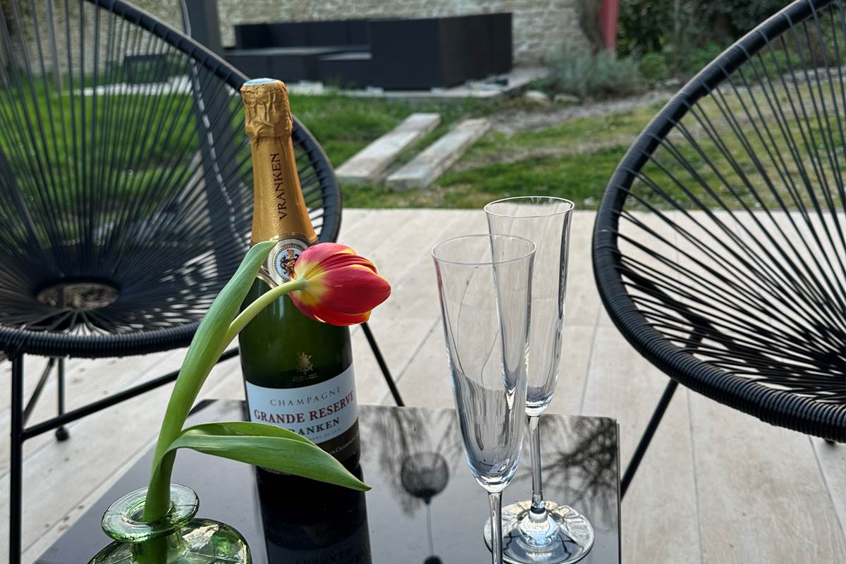 Terrasse sud_champagne_La Grande Cavalerie