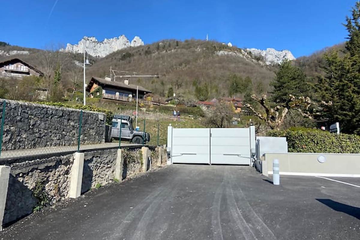 27-Le duplex vue Lac et montagnes-ENTREE
