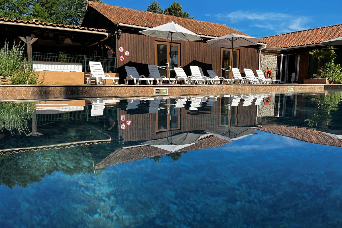 Piscine, détente et farniente en Dordogne