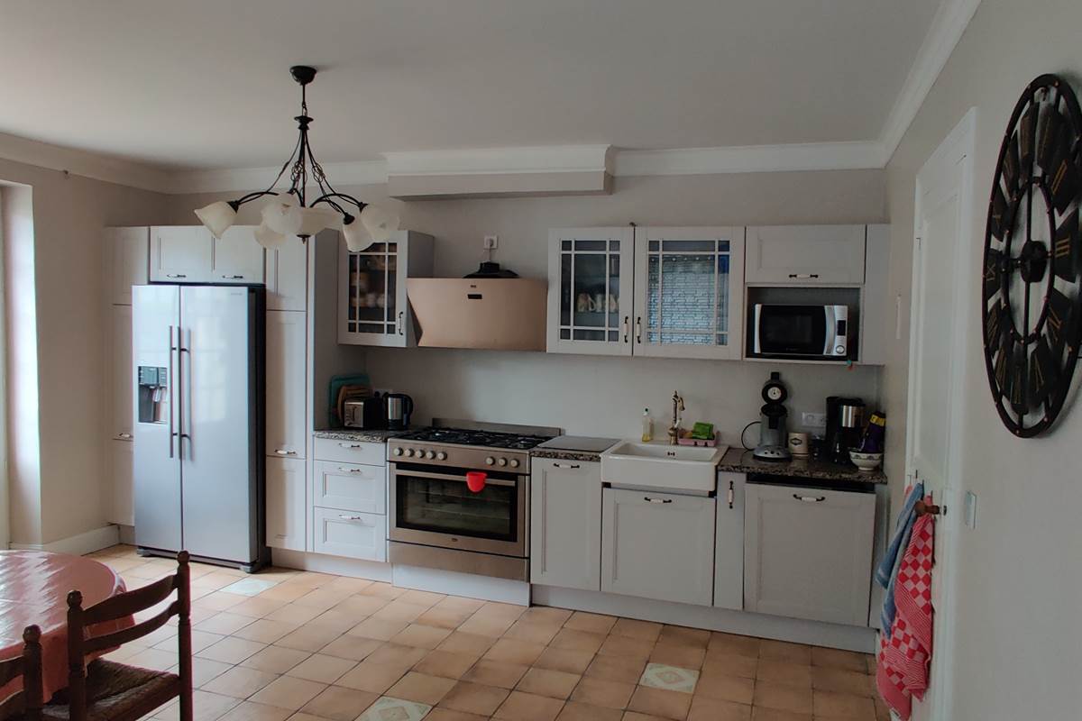 cuisine-salle-a-manger-communes-repas-famille-chambres-hotes-bergerac