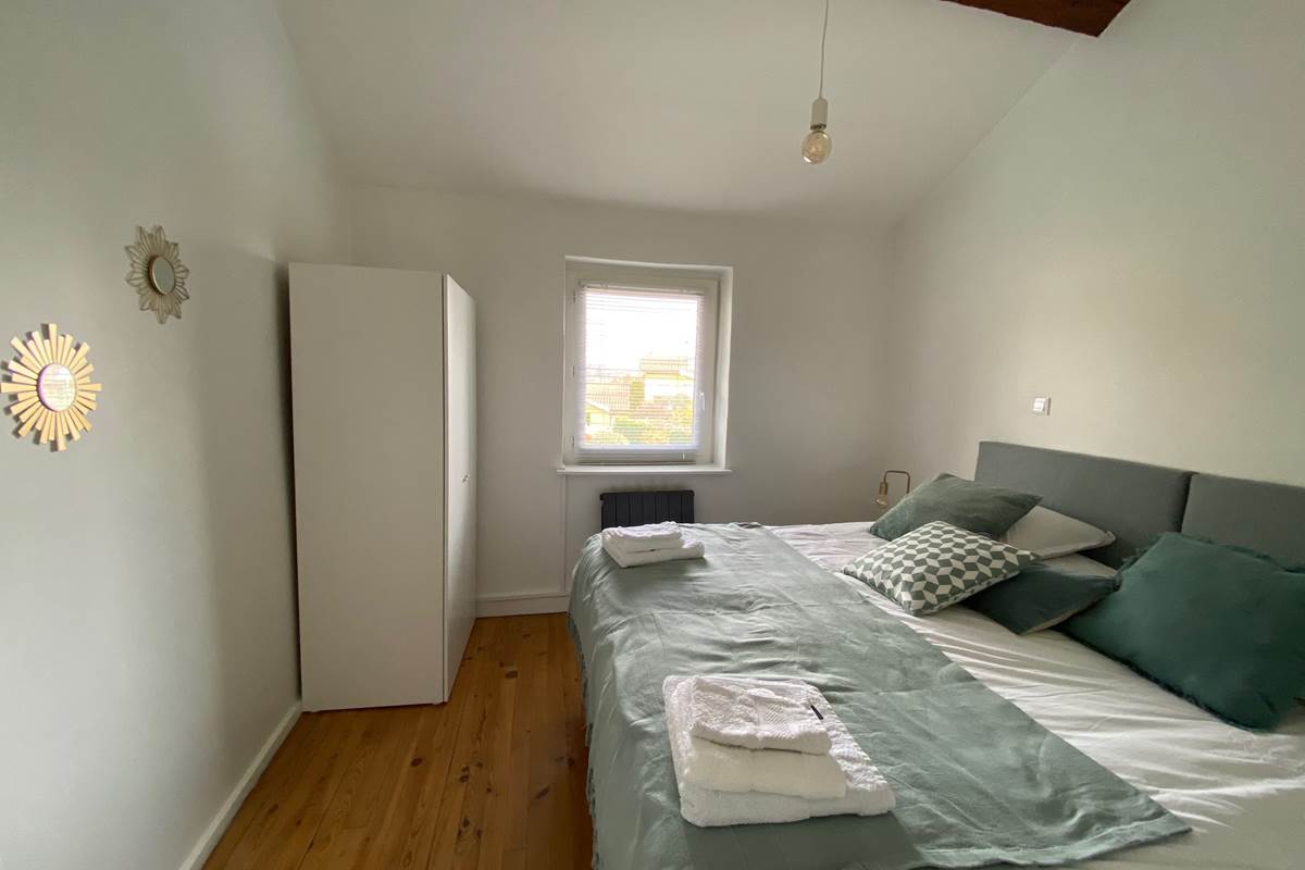 La chambre "Céladon" avec lit king size 180 ou 2 lits simples 90 ou 2 lits simples 90 et 1 lit simple 80