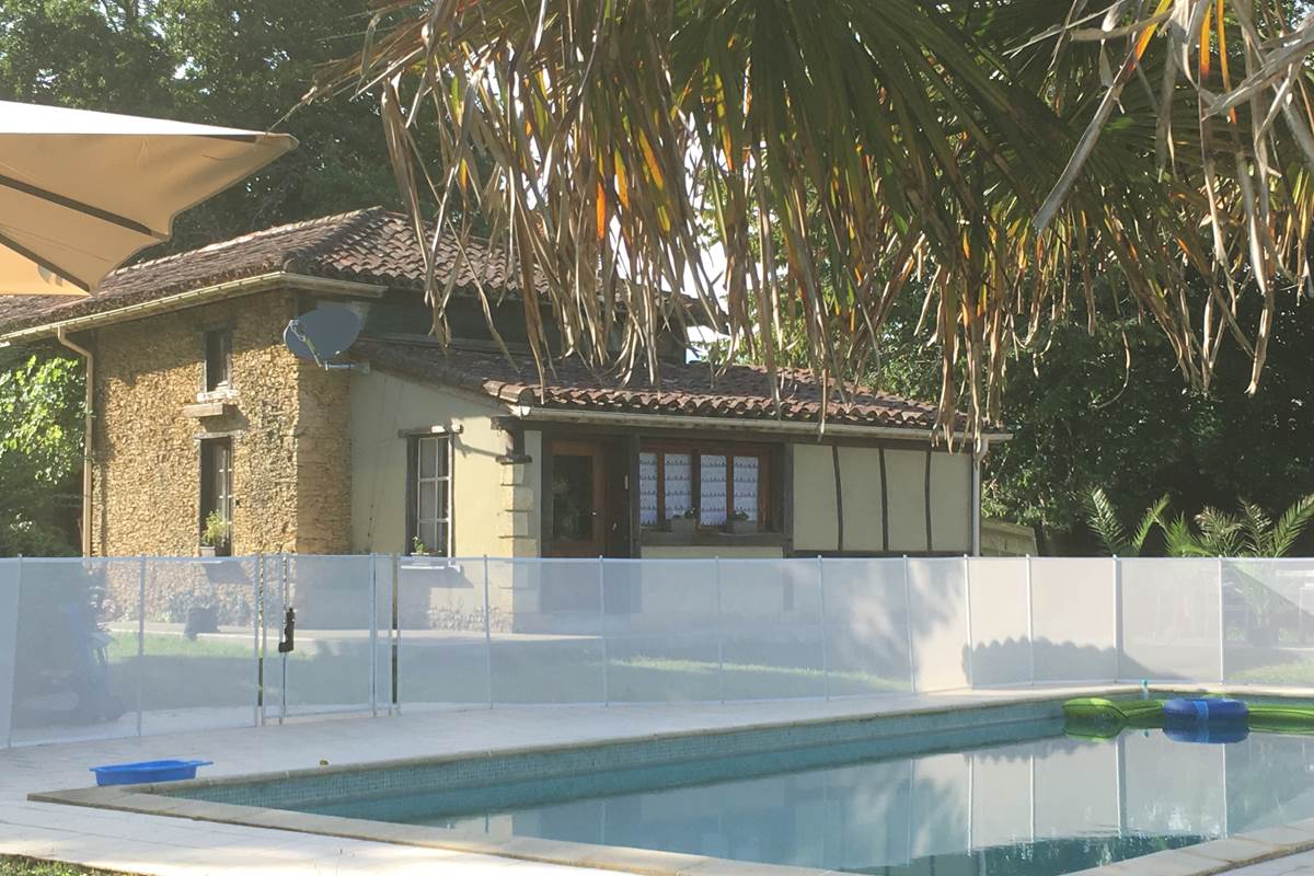 Caseta ext 04