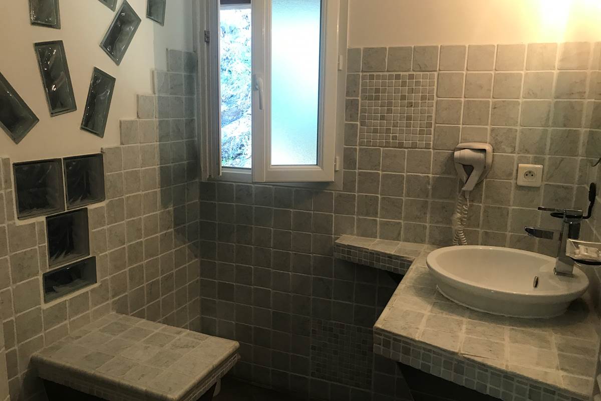 Une charmante salle de bain