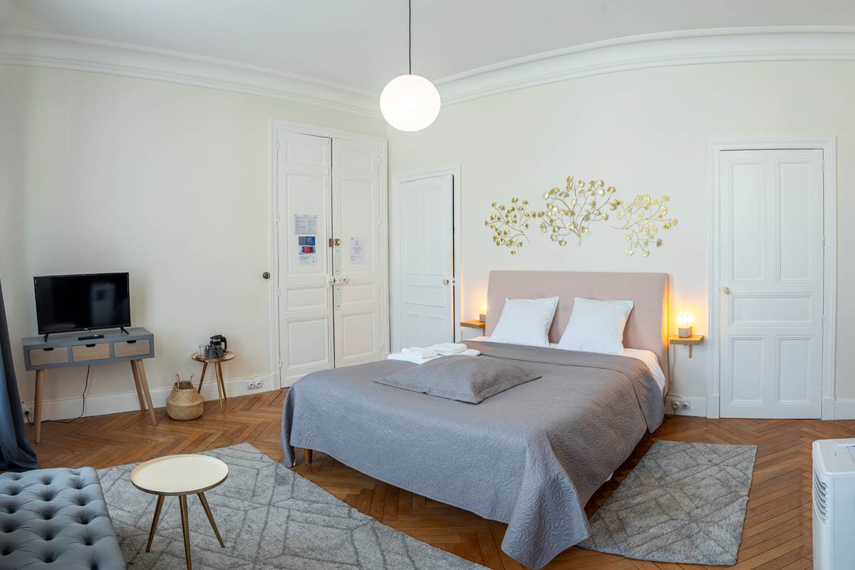 La Grande Maison - Chambre d'hote Laura lit double