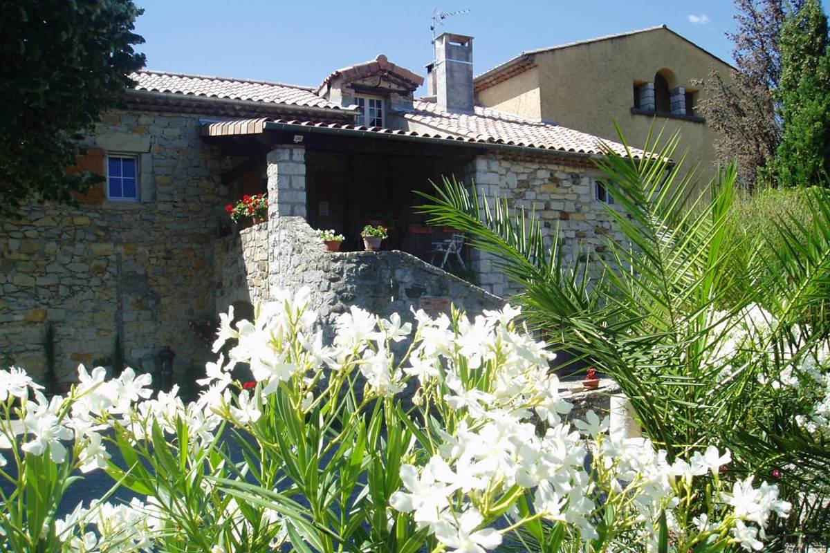 gîte familial convivial et de regroupement d'amis en ardèche rhone alpes