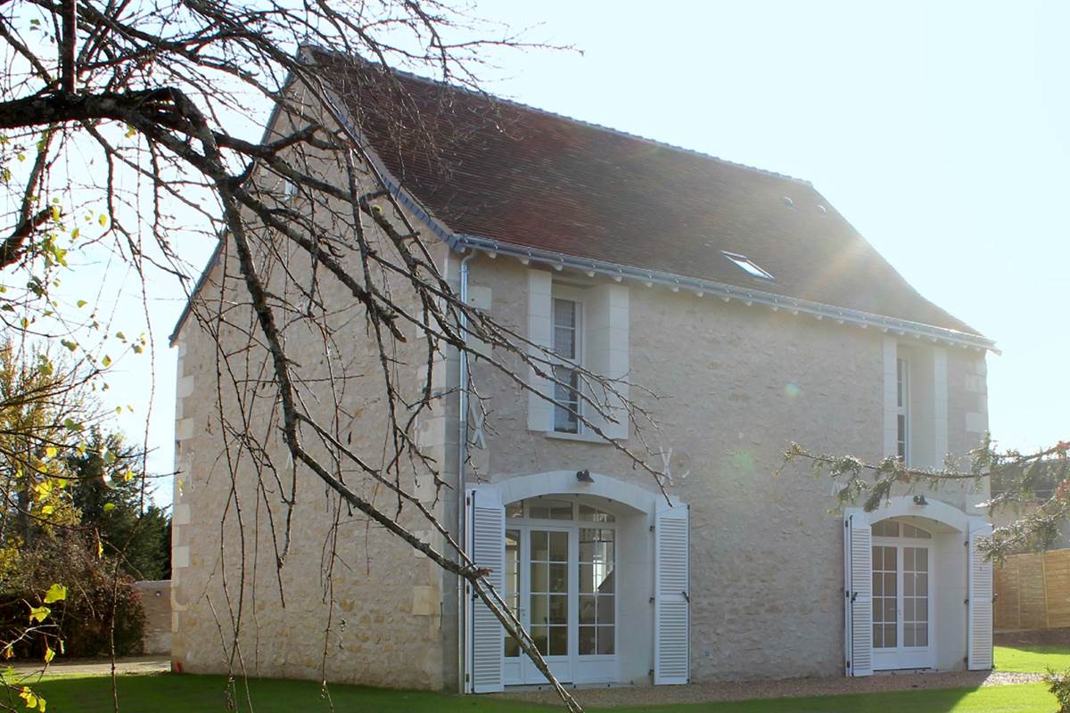 La Pouliniere du Domaine des Cyclamens_Jardin au printemps