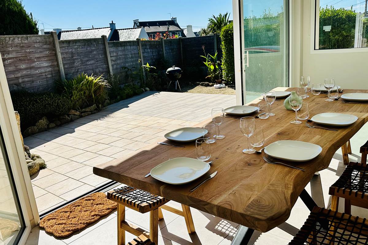 Un accès direct au jardin depuis le séjour (exposé sud)