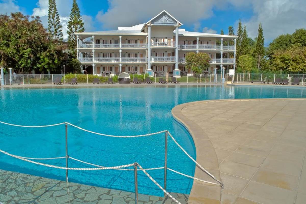 Grande piscine de la résidence