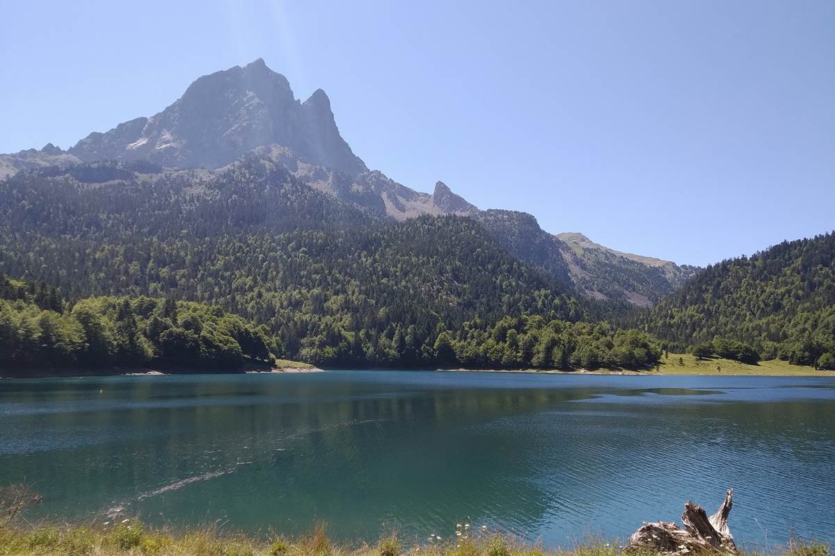 Le pic du Midi d'Ossau et lac d'Ayous