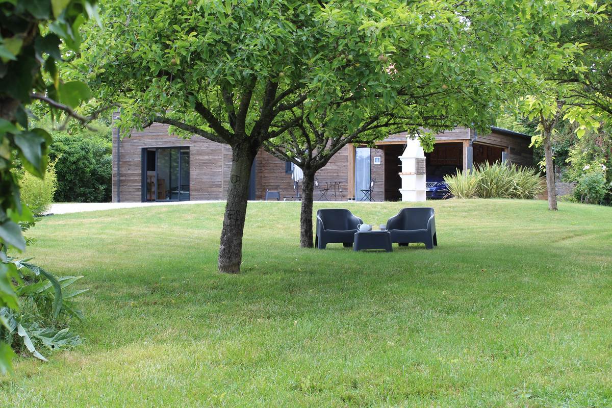 Pause à l'ombre d'un pommier