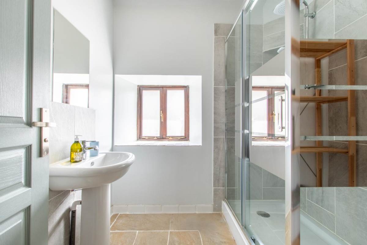 D'Arcy : belle salle d'eau