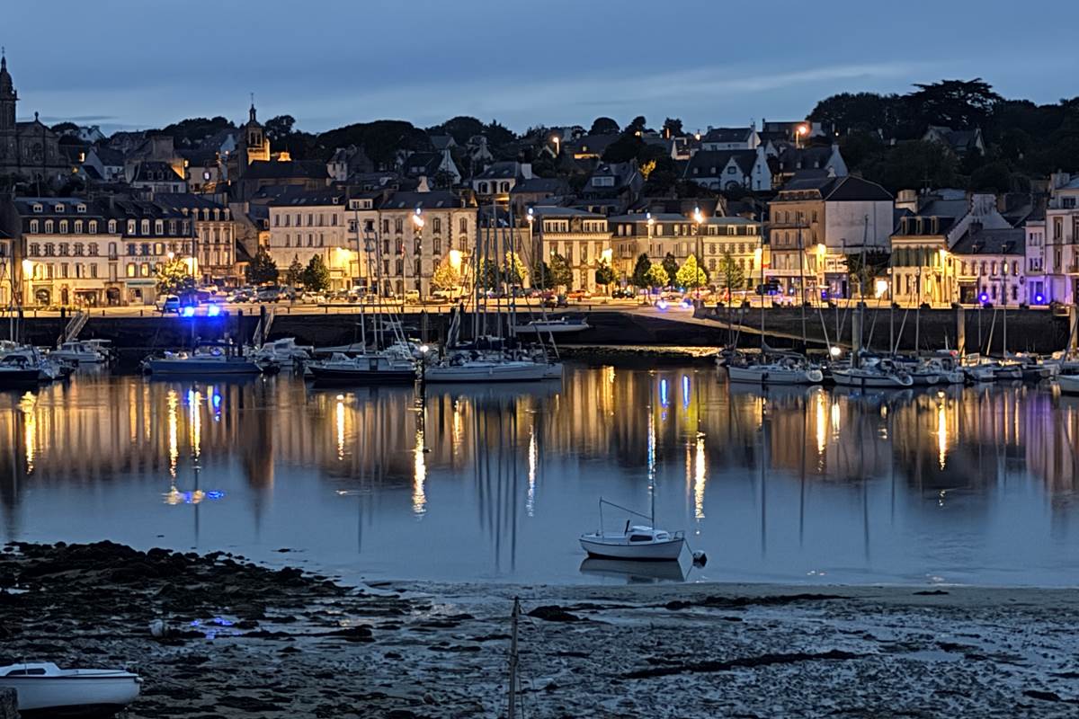 vue port la nuit